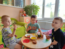 А у нас, медовый Спас! А у нас, медовый Спас!.